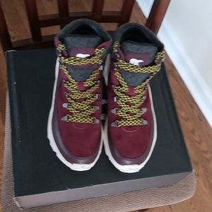 Sorel women's boots-LIKE NEW